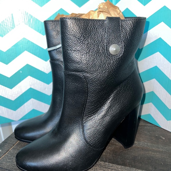 PAIGE Hadley Black Pebbled Leather Heeled Ankle Booties NWOT Women's Size 7 - Picture 4 of 7